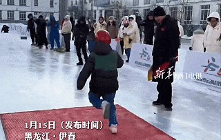开云团队-“打出溜滑”火出圈！网友：东北人的胯骨轴自带稳定系统